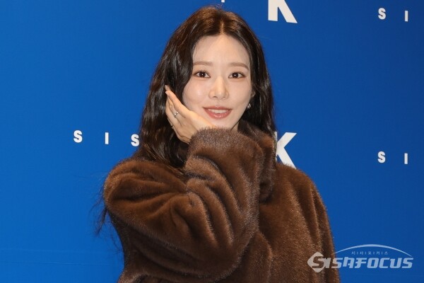 19일 배우 이주빈이 포즈를 취하고 있다.(1) [사진 /오훈 기자]