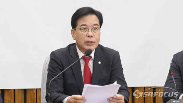 송언석 국민의힘 원내대표가 21일 원내대책회의에서 발언하고 있다. 사진 / 김경민 기자