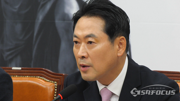 국민의힘 장동혁 대표가 24일 오전 서울 여의도 국회에서 열린 최고위원회의에서 발언하고 있다. 사진 / 김경민 기자