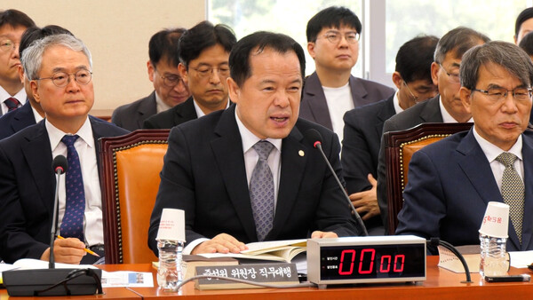 위철환 선관위 직무대행 투표용지 부족 사태 사과