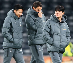 '충격' <b>양민혁</b>, <b>토트넘</b> 1군 데뷔 아닌 21세 이하 팀 출전?… "시간 필요...